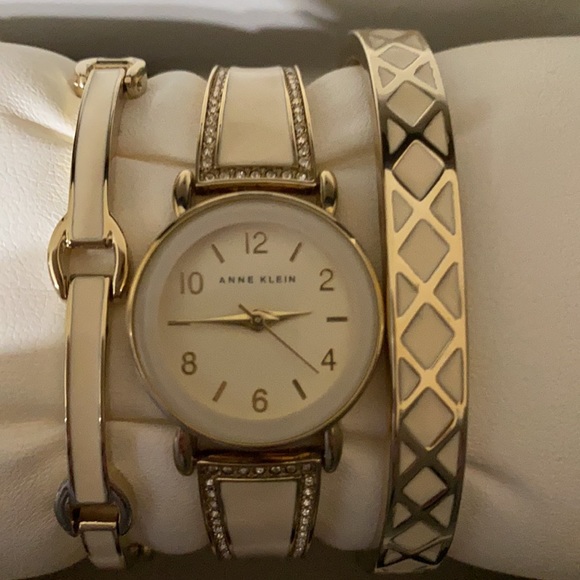Anne Klein watch set - Picture 4 of 4